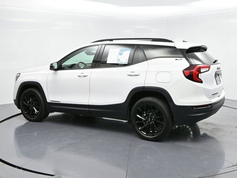 Used 2023 GMC Terrain SLT w/ Elevation Edition image 5