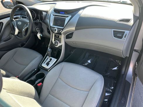 Used 2011 Hyundai Elantra GLS w/ Navigation Pkg 4 image 12