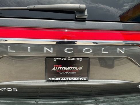 Used 2017 Lincoln Navigator Reserve image 8