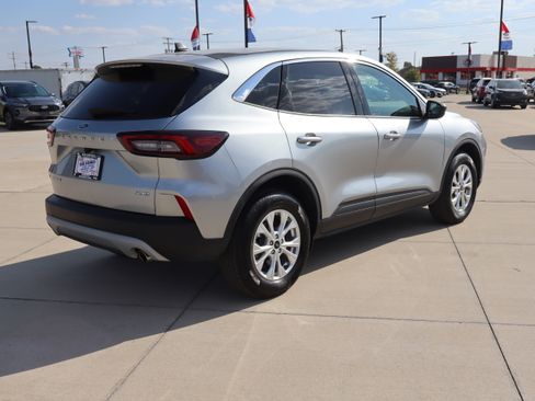 Used 2024 Ford Escape Active image 6