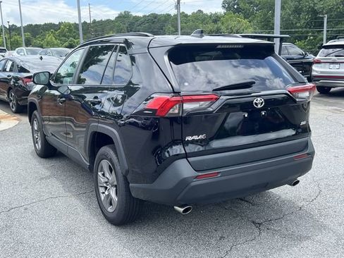 Used 2024 Toyota RAV4 XLE FWD image 5