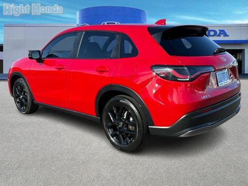 Used 2025 Honda HR-V Sport image 4