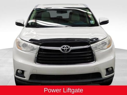 Used 2014 Toyota Highlander XLE image 3