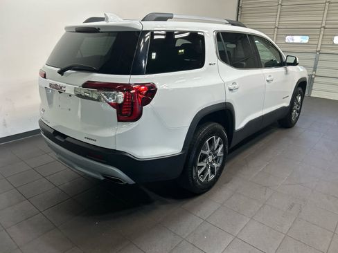 Used 2023 GMC Acadia SLT AWD/4WD image 3