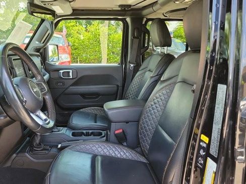 Used 2021 Jeep Gladiator Overland AWD/4WD image 17