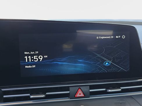 Used 2025 Hyundai Elantra SEL FWD image 23