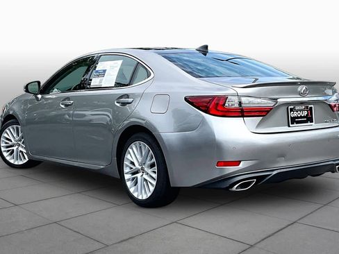 Used 2018 Lexus ES 350 w/ Ultra Luxury Package FWD image 12