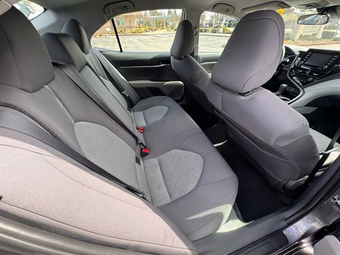 Used 2022 Toyota Camry LE FWD image 14