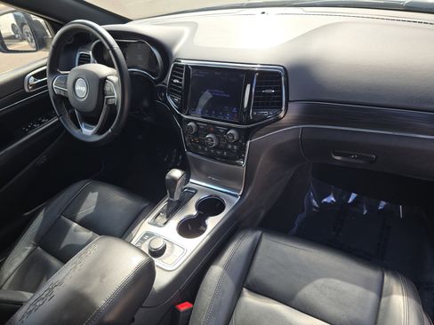 Used 2019 Jeep Grand Cherokee Limited AWD/4WD image 12