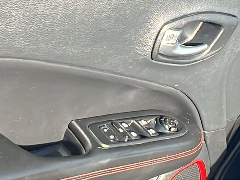 Used 2019 Jeep Compass Trailhawk image 22