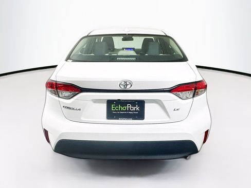 Used 2025 Toyota Corolla LE FWD image 7
