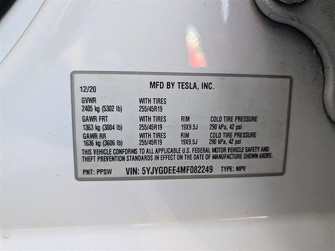 Used 2021 Tesla Model Y Long Range AWD/4WD image 32