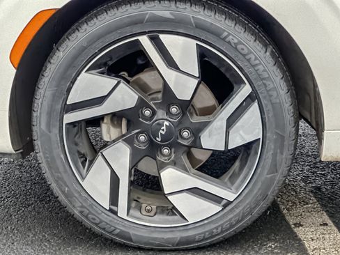 Used 2023 Kia Soul GT-Line image 26