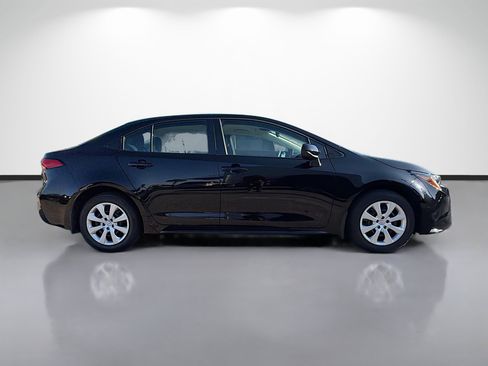 Used 2026 Toyota Corolla LE FWD image 2