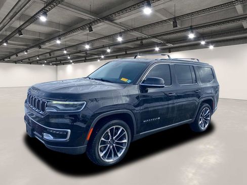 Used 2022 Jeep Wagoneer Series III w/ Premium Group I image 3