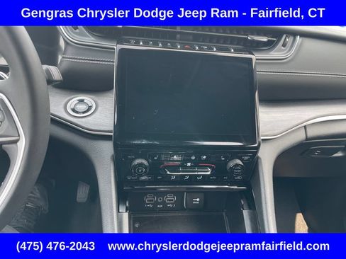 Certified 2023 Jeep Grand Cherokee Limited w/ Luxury Tech Group II AWD/4WD image 52