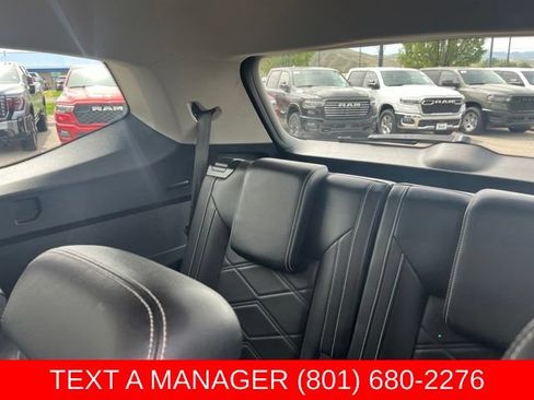 Used 2024 Volkswagen Atlas SE AWD/4WD image 19