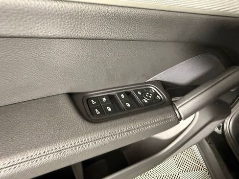 New 2025 Porsche Cayenne Coupe image 25