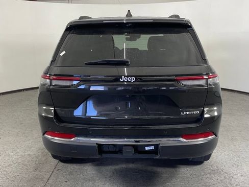 Used 2024 Jeep Grand Cherokee Limited w/ Luxury Tech Group II RWD image 4