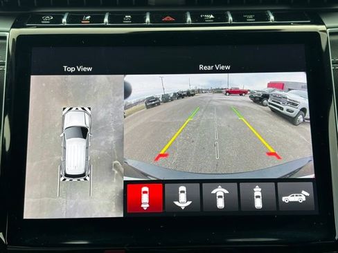 Used 2025 Jeep Grand Cherokee L Limited w/ Luxury Tech Group II image 30