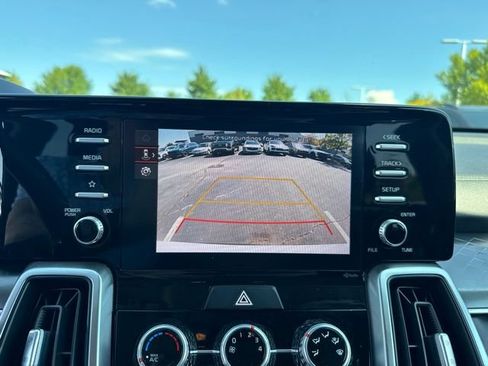 Used 2022 Kia Sorento LX FWD image 11