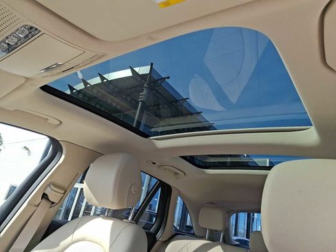 Certified 2022 Mercedes-Benz GLC 300 4MATIC image 11