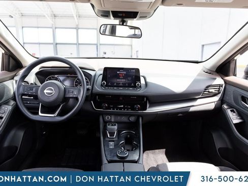 Used 2023 Nissan Rogue SV AWD/4WD image 4