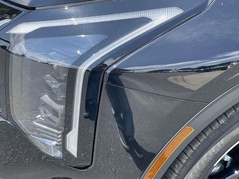 New 2026 Kia Sportage EX w/ EX Panorama Roof Package image 8