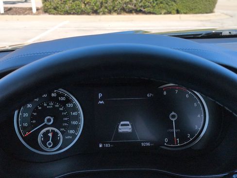 Used 2023 Genesis G70 2.0T image 26