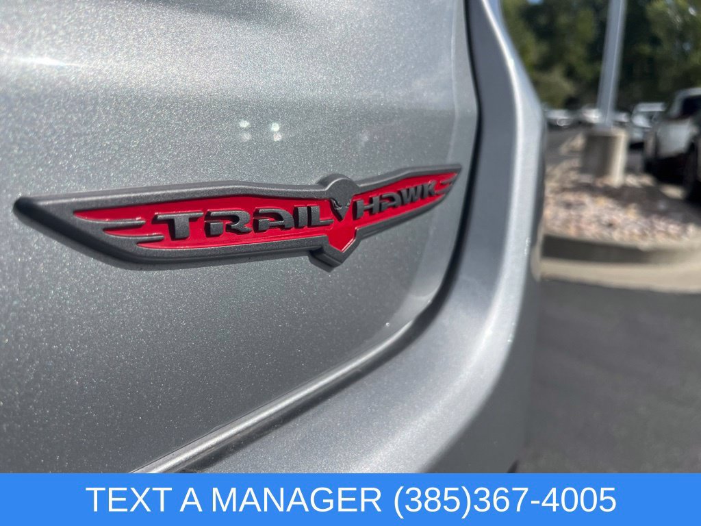 Used 2022 Jeep Compass Trailhawk w/ Trailhawk Elite Group AWD/4WD image 12