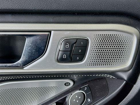 Used 2020 Ford Explorer ST w/ ST Street Pack image 22