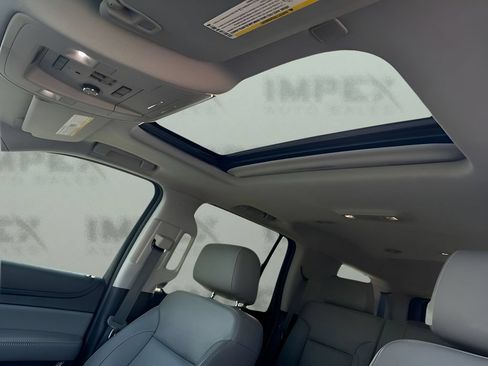 Used 2018 Chevrolet Tahoe LT AWD/4WD image 13
