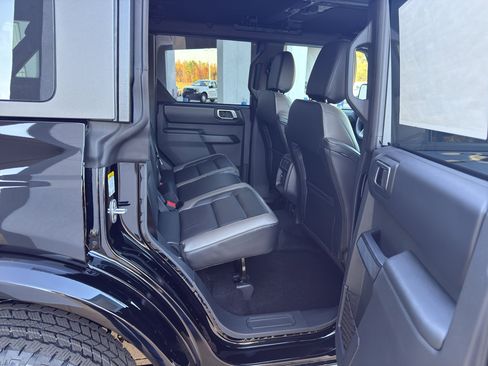 New 2025 Ford Bronco Outer Banks image 9