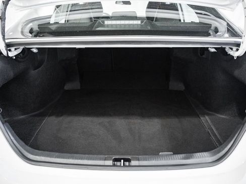 Used 2025 Toyota Camry SE FWD image 9