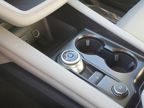 New 2026 Ford Explorer Active image 24