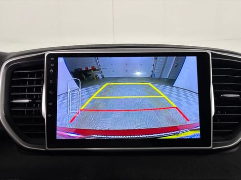 Used 2019 Kia Sportage LX FWD image 18