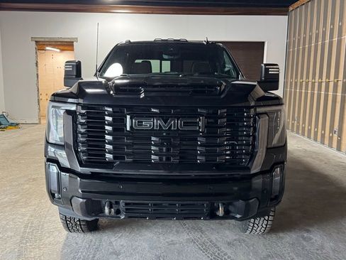 Used 2024 GMC Sierra 2500 Denali Ultimate w/ LPO, GMC Protection Package image 2