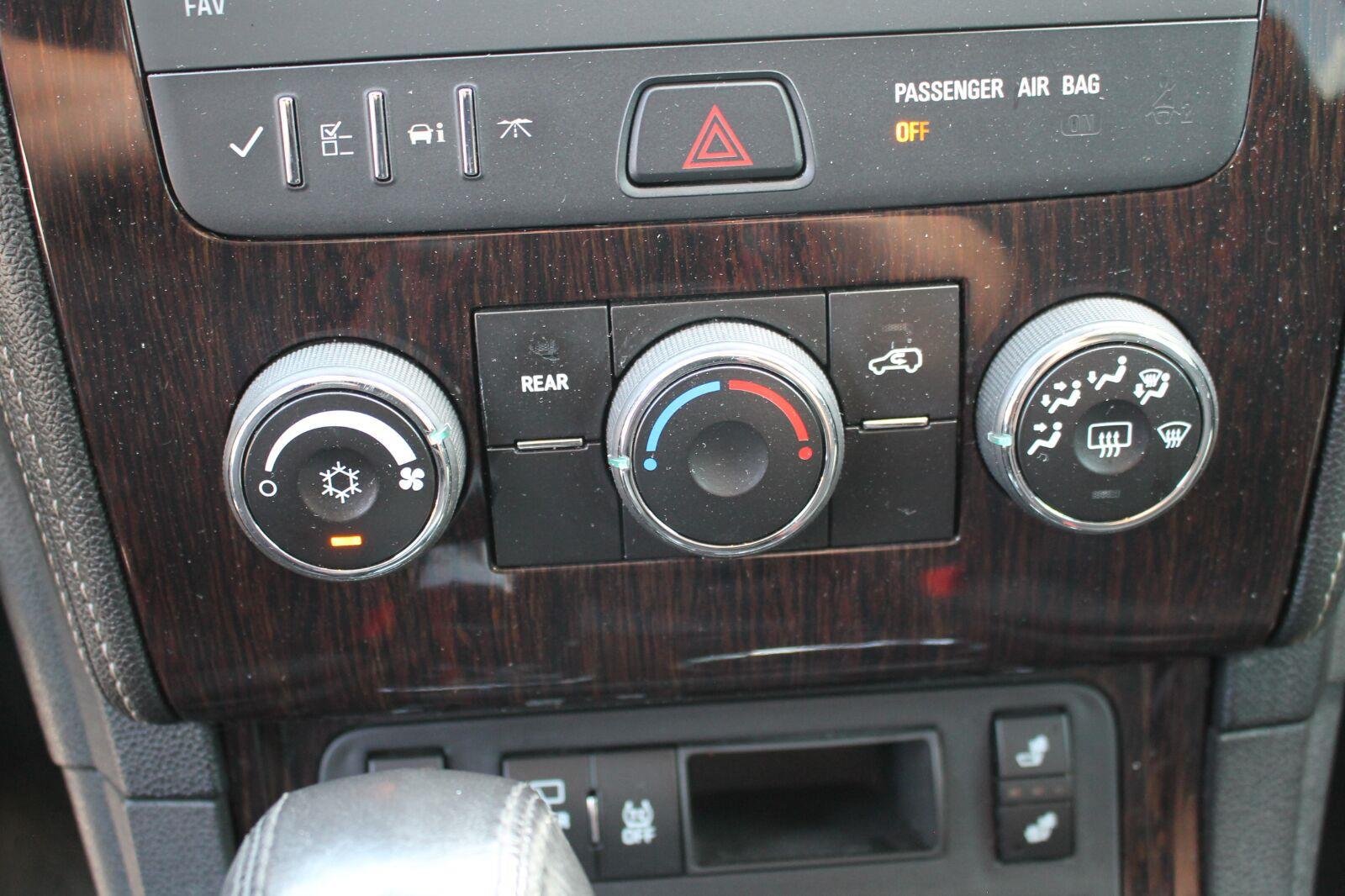 Used 2016 Chevrolet Traverse LT w/ Style and Technology Package FWD image 23