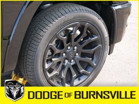 Used 2025 RAM 1500 Limited AWD/4WD image 11