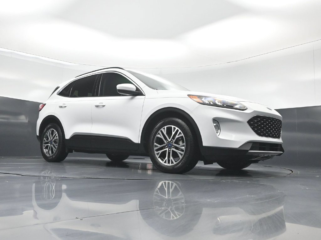 Used 2020 Ford Escape SEL FWD image 3