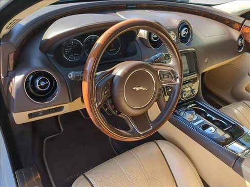 Used 2015 Jaguar XJ L Portfolio image 10