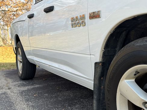 Used 2013 RAM 1500 Express image 22