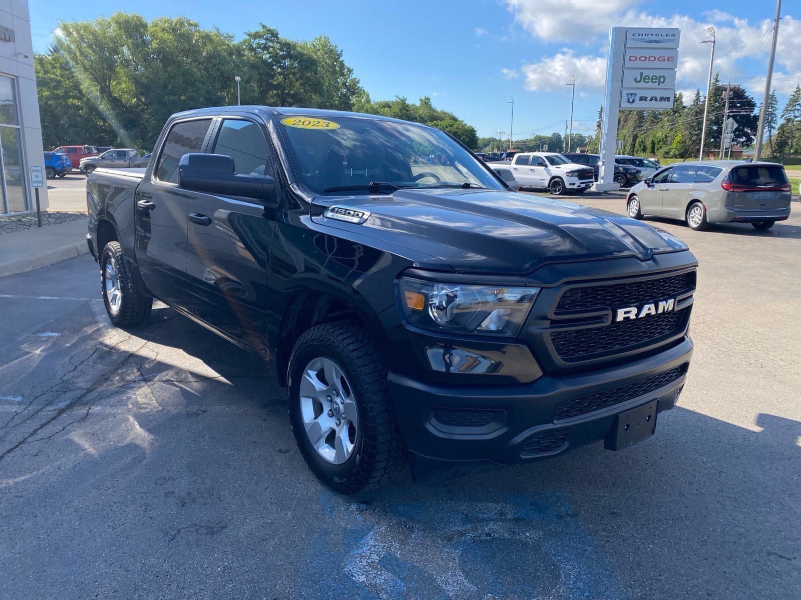 Used 2023 RAM 1500 Tradesman w/ Trailer Tow Group AWD/4WD image 7