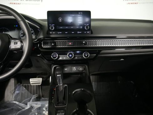 Used 2023 Honda Civic Sport image 17