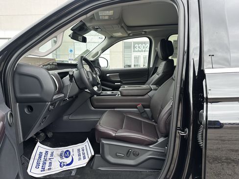 New 2026 Ford Expedition Max Platinum w/ Platinum Ultimate Package AWD/4WD image 5