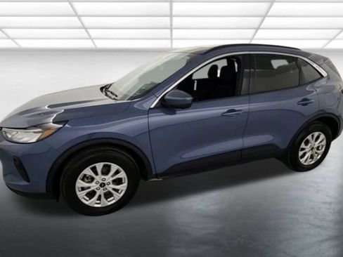 Used 2023 Ford Escape Active w/ Tech Pack #2 image 3