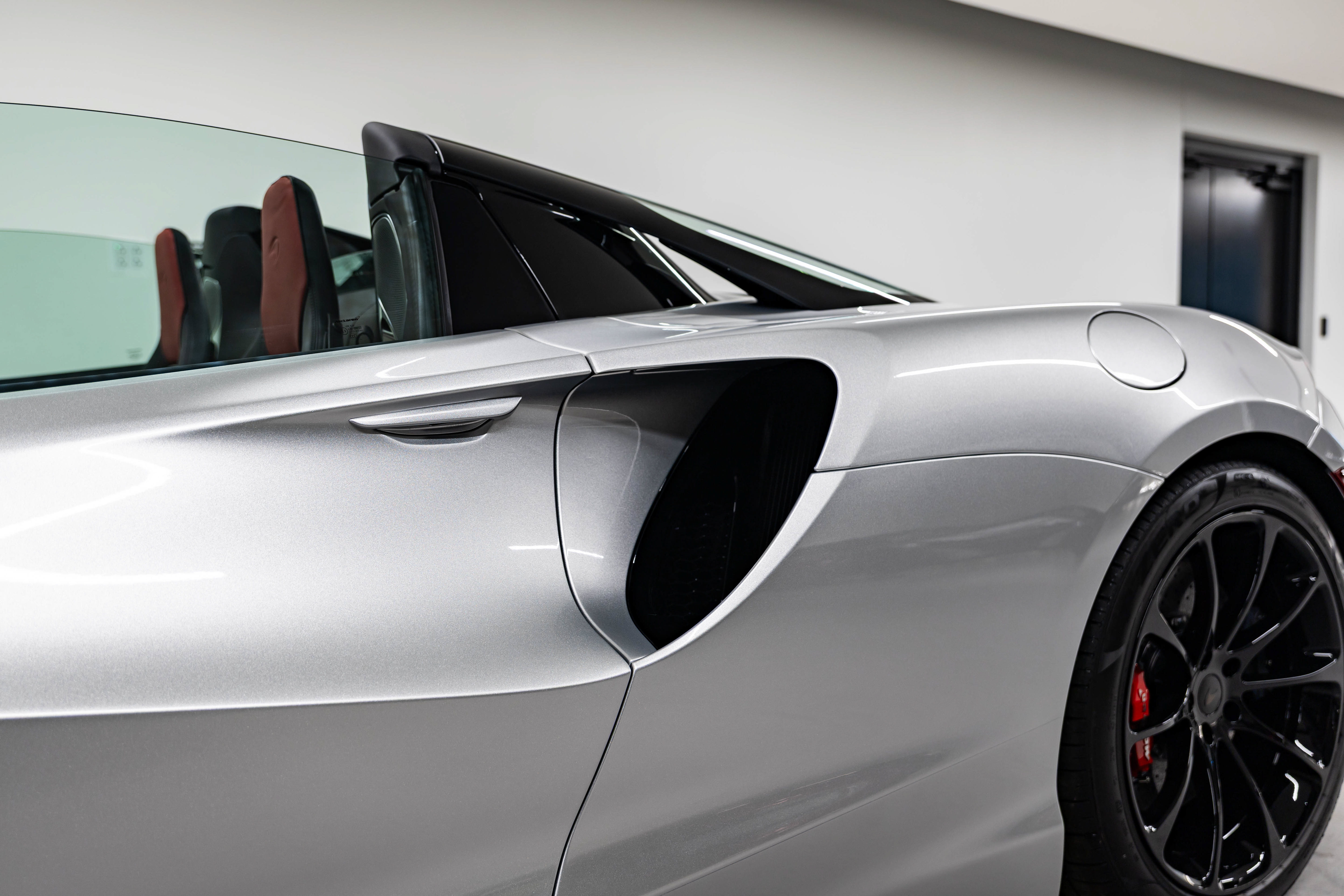 New 2027 McLaren Artura Spider RWD image 5