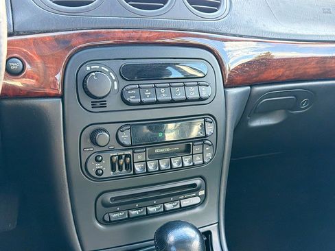 Used 2001 Chrysler LHS image 7
