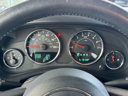 Used 2018 Jeep Wrangler Sahara w/ Connectivity Group image 26