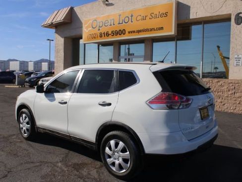 Used 2016 Nissan Rogue S image 3